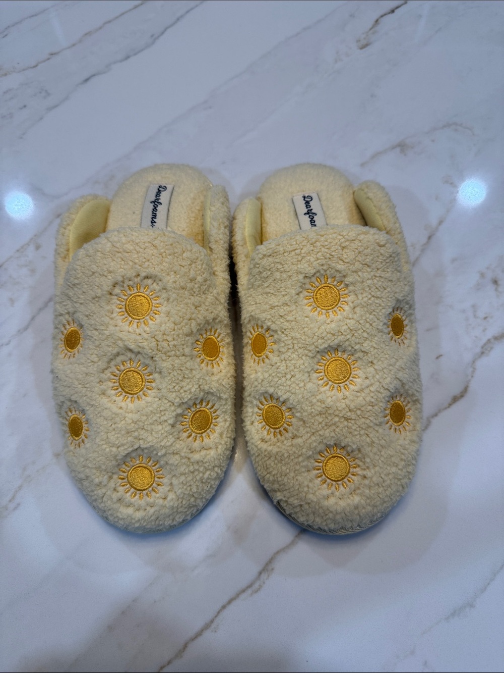 dearfoams Cream Sherpa Slippers with Yellow Sun Embroidery